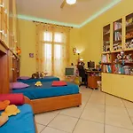 Melandra Home